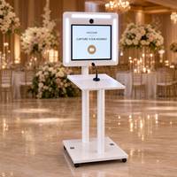 Photomaton mobile en métal de 21,5 / 15,6 pouces avec caméra 4K, microphone intégré, barre d'éclairage LED et roulettes inférieures