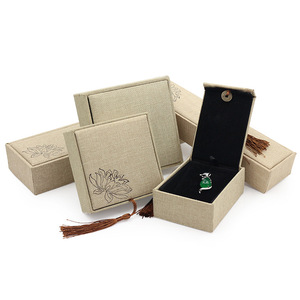 Servicios Personalizados Disponibles, Caja de Joyería de Estilo Retro Chino, Material de Lino, Caja de Joyería Decorativa con Borlas - Product Image 4
