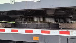 Grue sur camion hydraulique Zoomlion ZTC1100V7 d'occasion, 110 tonnes, grue à flèche télescopique, marque originale, faible nombre d'heures, certifiée CE - Product Image 3