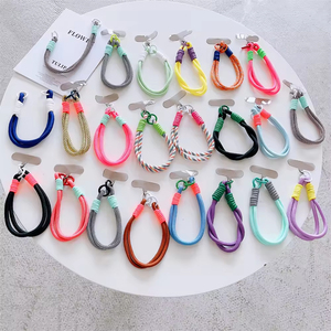 Correa Universal de Nylon para Teléfono, Accesorio Antipérdida, Correa de Muñeca Corta para Teléfono Móvil con Colgante de Teléfono, Regalo para Fiestas - Product Image 2