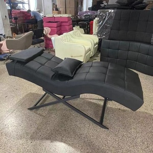 Meilleures ventes : Lit de massage incurvé moderne pour salon de beauté, en cuir noir, réglable et pliable, avec base en métal doré de luxe, idéal pour les extensions de cils - Product Image 2