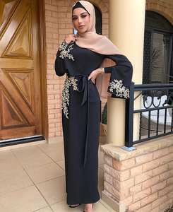 model robe soiree hijab