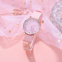 Nouvelle montre rose pour filles, style simple, montre à quartz pour étudiantes du collège, pendentif de dessin animé, montre pour femmes BWI026