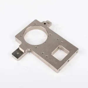 Micro usinage en acier inoxydable CNC pièces d'usinage Kit d'estampage de métal avec Auto pour le brochage et l'usinage laser
