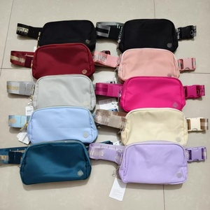 Sac banane <span class=keywords><strong>LuluS</strong></span> Everywhere 1L en nylon couleur unie, tendance, pour le yoga, avec fermeture éclair et fermoir, sac à bandoulière étanche pour femme - Product Image 1