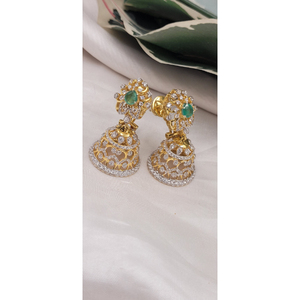 Mejor colección de joyería, pendientes tradicionales indios Jhumkas, juego de pendientes en forma de campana, pendientes Jhumka tradicionales chapados en oro. - Product Image 1