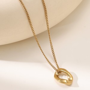 Nuova Collana Minimalista con Ciondolo a Farfalla e <span class=keywords><strong>Luna</strong></span> a Forma <span class=keywords><strong>di</strong></span> V con Perla, Catena in Acciaio Inossidabile Placcato Oro 18k Anti-sbiadimento - Product Image 2
