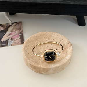 Orologio da Polso <span class=keywords><strong>Vintage</strong></span> con Quadrante Quadrato in Perle, Cinturino in Lega, Eco-Friendly, per Donne, Lusso Leggero, Moda Retrò - Product Image 6