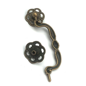 European Style Floral Cabinet Handle Zinc Alloy <b>Antique</b> Bronze Drawer Pull Round Single Hole <b>Wardrobe</b> Furniture Handle - Product Image 3