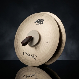 Cymbales de marche professionnelles Chang AB Rock en bronze B20 pour les fanfares et les orchestres - Product Image 1