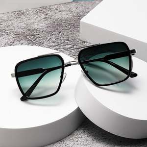 Lunettes de soleil carrées en métal pour hommes, style rétro punk, grande monture, protection UV400, personnalisables avec logo, collection 2025 - Product Image 2