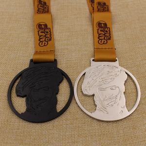 Medalla de carrera de obstáculos de invierno de héroe Polar esmaltado de nuevo diseño personalizado con logotipo de oso Polar - Product Image 6