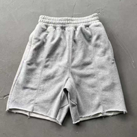 Shorts de survêtement Essentials Streetwear à coupe courte, avec impression personnalisée de lettres, poche zippée, effet usé et ourlet brut
