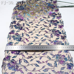 Dentelle brodée en maille <span class=keywords><strong>filet</strong></span> nude douce et personnalisée <span class=keywords><strong>de</strong></span> 31 cm avec broderie florale brillante effet feuille d'arc-en-ciel pour robe <span class=keywords><strong>de</strong></span> soirée haute couture - Product Image 3