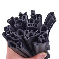 Xinhong XHQC-EPDM Bande d'étanchéité EPDM co-extrudée tri-composant avec insert métallique, anti-bruit, sur mesure, pour porte de voiture, profil en U, profilé creux, haute densité