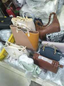 Bolsos de Marca, Bolsos de Mano, Mochilas Deportivas, Mochilas Escolares, Bolsos Usados en Fardos para Hombres y Mujeres - Product Image 5