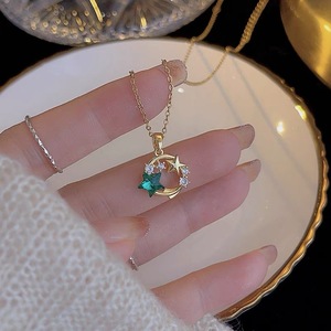 Collana con Ciondolo a Forma di Cuore, Luna e Pianeta in Acciaio Inox Placcato Oro 18k con Zirconi, Gioiello di Lusso per Donna - Product Image 3