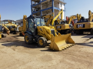ใช้สำหรับรถตักตีนตะขาบ CAT 420F รถแบคโฮพร้อมการรับประกัน 1 ปี เครื่องยนต์ดีเซล รถขุดอเนกประสงค์ - Product Image 3