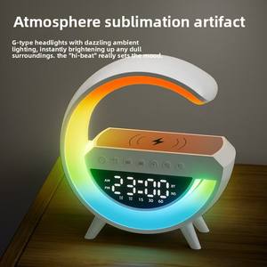 Reloj Despertador con Altavoz y Luz RGB Multifunción, Base de Carga Inalámbrica de 15W, Venta al Por Mayor - Product Image 3