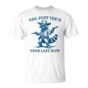 Camiseta vintage de Cowboy Raccoon con estampado gráfico You Just Yee'd Your Last Haw - Product Image 1