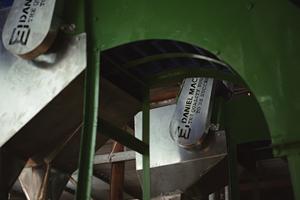 Ligne de décorticage de noix de cajou, type 1, tête de coupe à 10 lames (une seule qualité), capacité 350-400 kg/h, entièrement automatique - Product Image 3