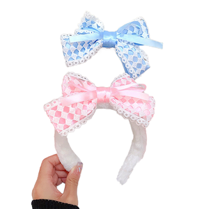 عصابة رأس كورية أنيقة بفيونكة، إكسسوار شعر بألوان حلوى مع حواف عريضة مطوية وآذان أرنب للنساء في الحفلات - Product Image 1