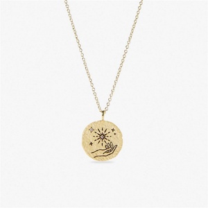 Collier vintage avec pendentif rond en zircon CZ, bijoux fantaisie - Product Image 3