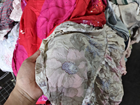 Matières premières textiles recyclées de haute pureté, fibres de polyester de haute pureté provenant d'usines chinoises