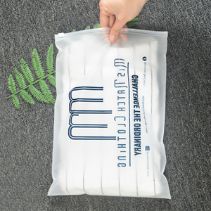 Bolsa de Plástico Transparente Personalizada con Cierre Deslizante Esmerilado para Camisetas, Bolsas de Plástico con Cierre para Ropa, Bolsas con Logotipo - Product Image 3