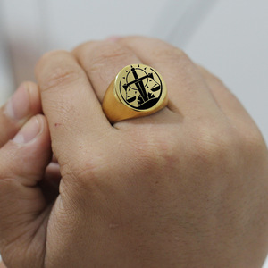 Bague minimaliste ronde gravée au laser, motif soleil et équilibre, en or, pour homme, cadeau, design géométrique constellation, 22 mm - Product Image 3