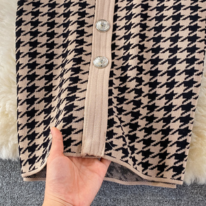 Abito tubino estivo vintage a maniche corte con scollo a V, in maglia, a vita alta, lunghezza midi, casual da donna, all'ingrosso - Product Image 5