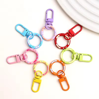 Porte-clés mousqueton en métal peint couleur bonbon, écologique, avec logo personnalisé, boucle à ressort en forme de donut, léger, dessin animé, DIY