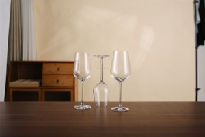 Verre à vin en cristal soufflé à la machine de style européen de haute qualité pour mariage, anniversaire, bar, usage domestique - Product Image 2