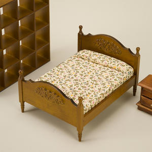 Moda Boutique 1:12 escala madera miniatura cama doble modelo Floral dormitorio escena DIY juguetes de casa de muñecas - Product Image 3