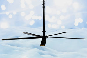 Ventilador de techo industrial grande con aspas negras sobre un cielo nublado brillante y un paisaje nevado en el fondo. - Product Image 2