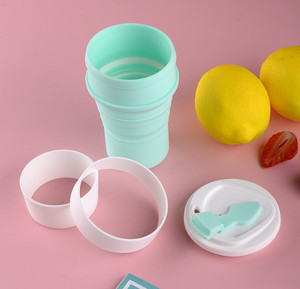 Hiking Outdoor Durable Foldable Food Grade Silicone Drink <b>Mug</b> Cup with Lid - Product Image 4