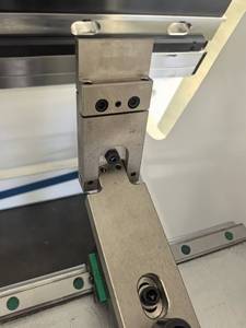Prensa Plegadora Electrohidráulica Servo Mini WE67K de 40 Toneladas, Totalmente Automática, para Láminas de Aluminio, con Bomba, Marca LIANGJI - Product Image 4