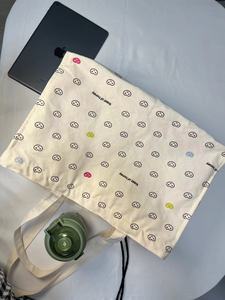 Nouveau sac fourre-tout en toile tendance avec cordon de serrage, sacs fourre-tout en coton biologique avec logo imprimé personnalisé - Product Image 3