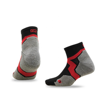 Vente en gros Chaussettes sport élite colorées avec logo personnalisé pour hommes Chaussettes d'hiver Chaussettes de randonnée en laine