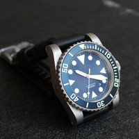Montre de plongée unique en titane pour homme, boîtier étanche, bracelet en caoutchouc, automatique, design de logo personnalisé, montre-bracelet pour homme