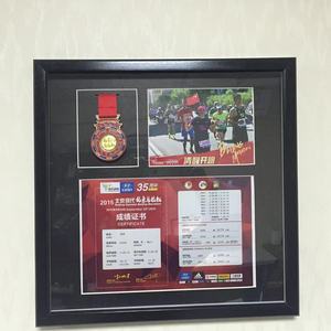 18 inch 3 cửa sổ giấy chứng nhận dọc các tông màu đen Marathon huy chương lưu trữ hiển thị khung treo tường khung ảnh gỗ rắn - Product Image 3