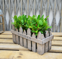 Macetas de madera con forma rectangular, valla de madera para plantas