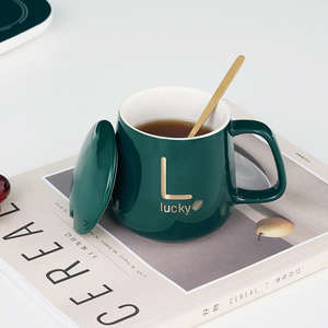 Juego de regalo de taza de temperatura constante de 55 grados cálida de cerámica taza de café estilo <span class=keywords><strong>Ins</strong></span> con caja de regalo y cuchara - Product Image 5