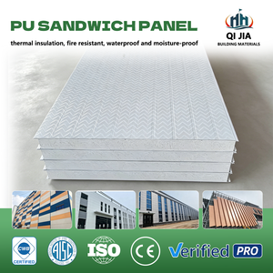 Panneau sandwich en polyuréthane ignifuge pour l'utilisation en mur extérieur de hangar préfabriqué - Product Image 1