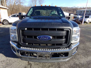 Venta al por Mayor de Camionetas F-250 Super Duty 4x4 2015 Baratas, Cabina Regular de 2 Puertas, Volante a la Izquierda, Asientos de Cuero, Cámara Trasera, Faros LED - Product Image 2