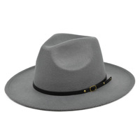 Vente en gros Chapeaux Fedora classiques en feutre Chapeau Panama à large bord Chapeau haut de forme blanc pour femmes hommes avec boucle de ceinture Décoration design