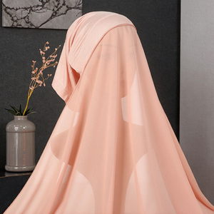 2024 Neues Design Muslimische Frauen Turban-Stil <span class=keywords><strong>Hijab</strong></span>-Kappe Polyester-Chiffon Satin-gefütterte Innenkappe Modal-Schal Satin-gefütterte Innenkappe - Product Image 3