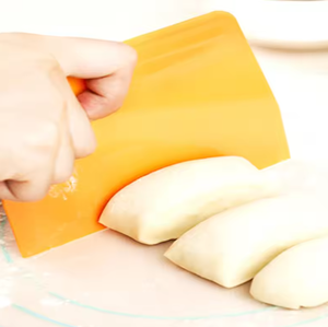 Fabrikanten Verkopen Schraper Snijden Mes Cake Brood Room Schraper Schraper Mes Huishoudelijke Bakhulpmiddelen - Product Image 2