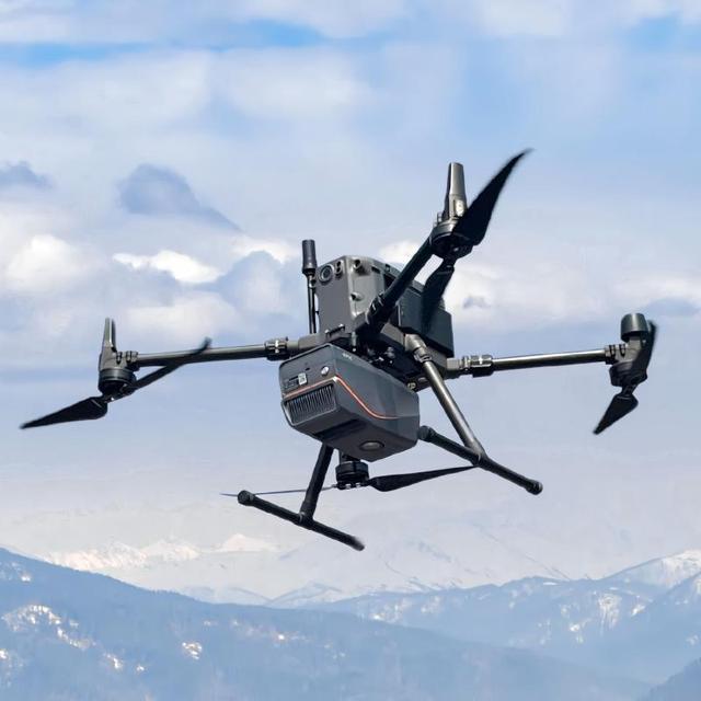 EPIC W100 LIDAR 1000m Medium Long Range Airborne 3D Laser Scanning System OEM Compatible DJI M300 Laser Scanner 2.2kg 1 Year