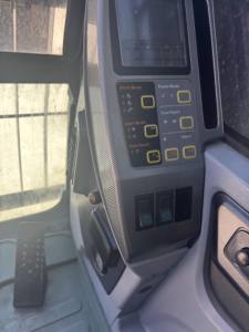 Excavadora Hyundai HX220 usada fiable, excavadora hidráulica sobre orugas de 22 toneladas para obras de ingeniería civil e infraestructura - Product Image 3